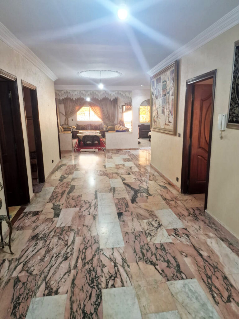 Joli appartement meublé (Al manzeh)